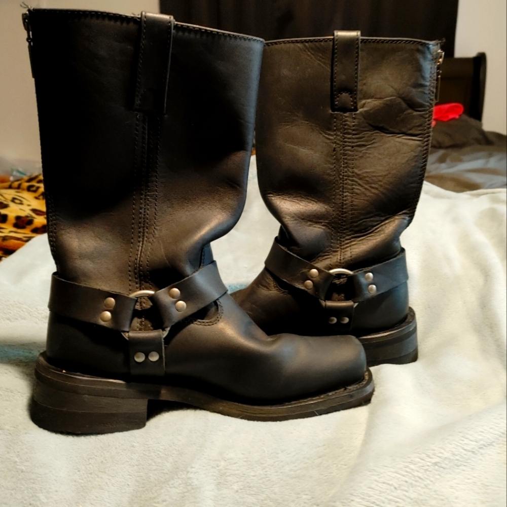 Milwaukee Harness Boots